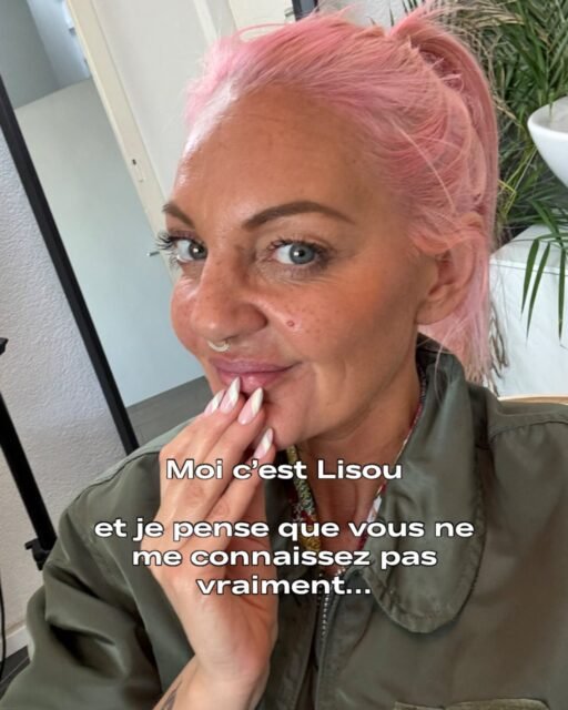 ✨ Moi, c’est Lisou… et je pense que vous ne me connaissez pas vraiment.

On me voit souvent comme quelqu’un de forte, sûre d’elle… voire hautaine.
Alors qu’en réalité, je suis une grande hypersensible 💫

Je ressens tout, très fort.
Et parfois, je suis juste mal à l’aise quand je ne connais pas 🤍

Je suis très connectée à la spiritualité ✨
Je crois profondément en la loi de l’attraction 🌙

Ça fait des années que je travaille sur moi…
et ça a complètement changé ma vie 🌱

C’est aussi ce qui m’a poussée à créer mon business 🫶

—

📍 Lisou Street Vintage
Avenue de Béthusy 38B, Lausanne

🕰️ Cette semaine
mercredi : 14h–19h
Jeudi : 14h–16h
Vendredi : 14h–19h
Samedi : 11h–18h

—

Merci d’être là ✨
