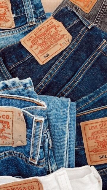 On me dit à l’oreillette que certains ont cru avoir trouvé le filon du siècle…
Et puis bon.
Entre la qualité douteuse et les prix absurdes,
les gens commencent peut-être à se dire que la seconde main, finalement, c’est pas si mal 😉

Pendant que certains “font des chiffres”,
nous on fait du vrai, du durable, du vintage ♻️✨

🕰 HORAIRES CETTE SEMAINE
▫️ Mercredi : 14h – 19h
▫️ Jeudi : sur rendez-vous
▫️ Vendredi : 14h – 19h
▫️ Samedi : 11h – 18h

📍 Adresse
Avenue de Béthusy 38B, Lausanne

🆕 NOUVEAUX HORAIRES
À PARTIR DU MERCREDI 11 FÉVRIER
🖤 Mardi → Vendredi : 13h – 19h
🖤 Samedi : 11h – 18h

Merci à celles et ceux qui consomment autrement 🫶
La mode passe, le vintage reste.

#secondemain #vintageforever #consommerautrement #petitcommerce #lausanne humourfin supportlocal reelinstagram