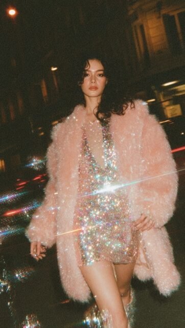 🧶 Quand tu laves deux fois ton pull de fast fashion…
🎁 et qu’il finit en serpillère
(oui, exactement comme le cadeau de Thérèse 🎄)

📍 Aujourd’hui : boutique ouverte de 11h à 16h
⚠️ Fermeture exceptionnelle
➡️ vendredi 27 et samedi 28

✨ On se retrouve samedi 3 janvier 2025 

📍 Lisou Street Vintage
Avenue de Béthusy 38B
1005 Lausanne

♻️ Ici, les pulls ont déjà survécu aux années 80–90… et aux machines 😌

#vintageonly #fastfashionfail #secondemain #vintageaddict #modeethique slowfashion lisoustreetvintage lausanne vintageshop humourvintage 🧶♻️✨