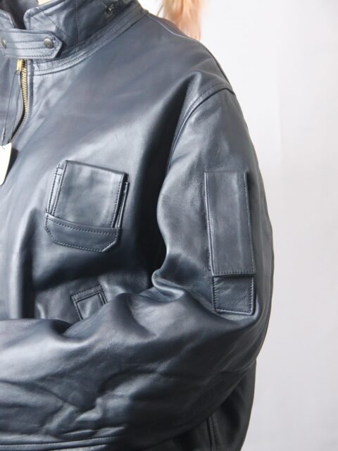 NOUVEAU DROP — VESTES DEMI-SAISON 🍂✨

Le nouveau drop est en ligne ♡
Une sélection de vestes 80’s & 90’s pensées pour la mi-saison : coupes structurées, blousons légers, quelques belles pièces en cuir, et surtout des vestes avec du caractère.

Des matières parfaites pour superposer, des volumes iconiques, et cette touche vintage qui fait toute la différence.

Les pièces sont disponibles dès maintenant sur le site
(en attendant sa mise à jour complète avec l’adresse de la boutique ✨).

Elles sont bien sûr aussi disponibles en boutique,
et vous pouvez choisir la livraison gratuite à la boutique lors de votre commande.

La veste parfaite pour la transition, c’est maintenant 🖤

📍 Avenue de Béthusy 38B, Lausanne
🕰 Mardi–vendredi 13h–19h
Samedi 11h–18h

#vintagejacket #vintagestyle #80sfashion #90sfashion #midseason lausanne vintageshop lisoustreetvintage