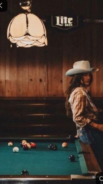 ✨ An exceptional drop is coming… ✨

Un drop exceptionnel et totalement hors du commun arrive bientôt chez Lisou Street Vintage.

Jusqu’à aujourd’hui, je n’avais encore jamais réalisé une sélection de cette ampleur.
Des semaines… voire des mois à chercher, sélectionner et peaufiner chaque pièce pour vous proposer quelque chose d’unique, pensé spécialement pour mes clientes d’amour 🤍

Un drop préparé avec passion, exigence et beaucoup d’excitation…
et croyez-moi : vous n’êtes pas prêtes.

👀 Petite question…
Est-ce que vous avez la réf du Réel ?
Indice : un film culte… ⚔️

📍 Lisou Street Vintage
Avenue de Béthusy 38B, Lausanne

🕒 Mardi–vendredi 13h–19h
Samedi 11h–18h

#lisoustreetvintage #vintagelausanne #killbillvibes #vintagedrop #comingsoon