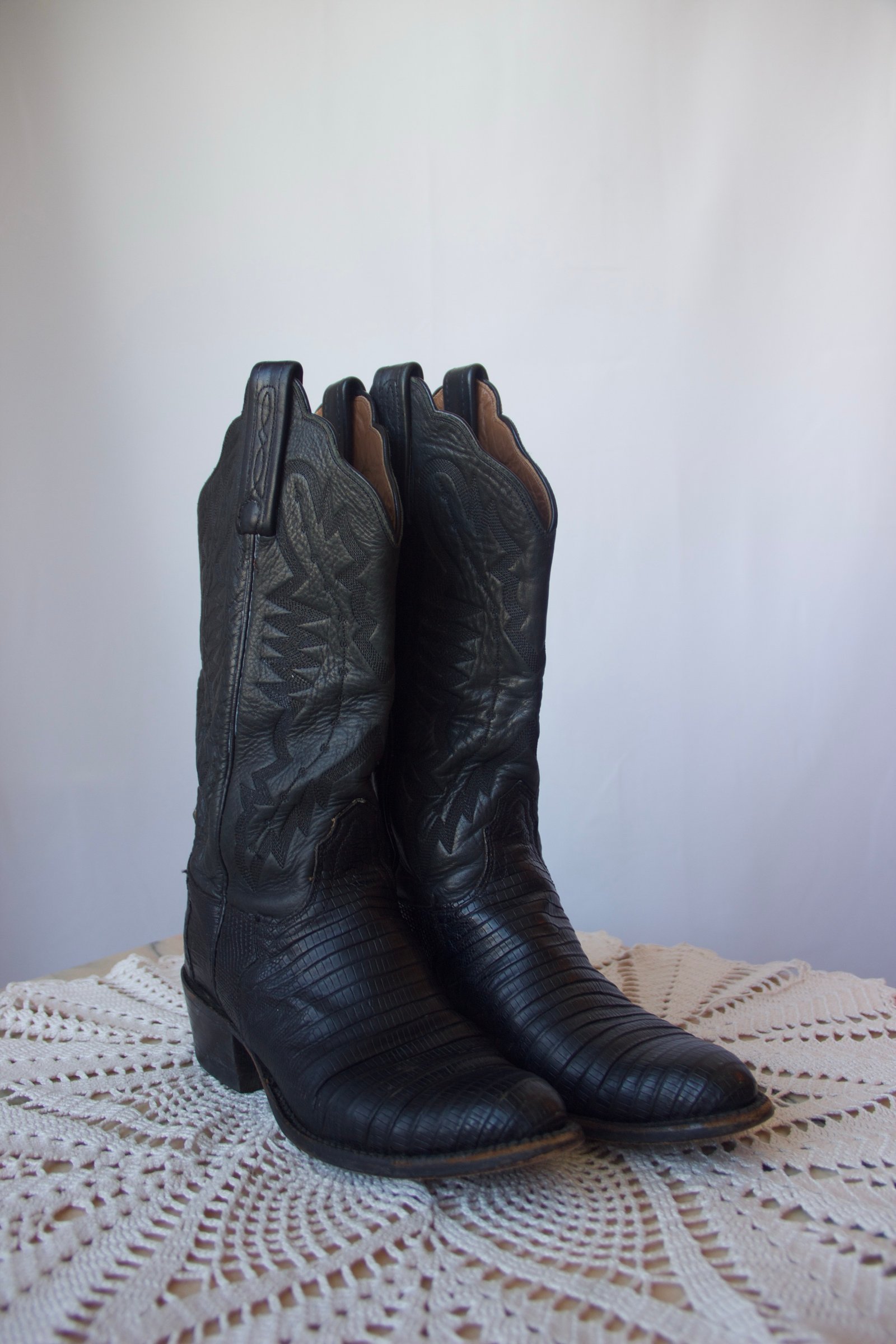 Santiags vintage noires en cuir de lézard – Lucchese Made in USA