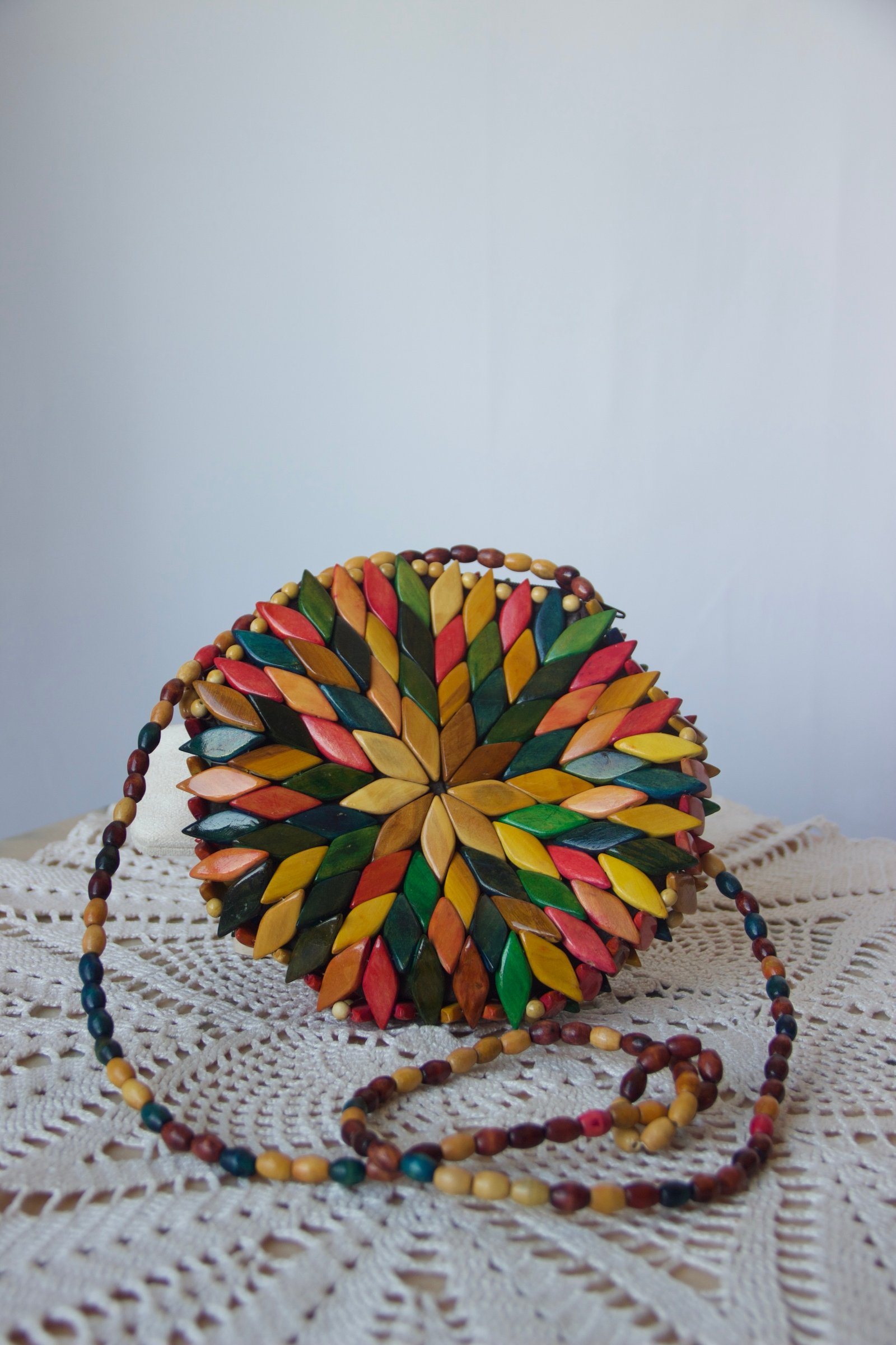 Sac rond vintage en bois brésilien multicolore